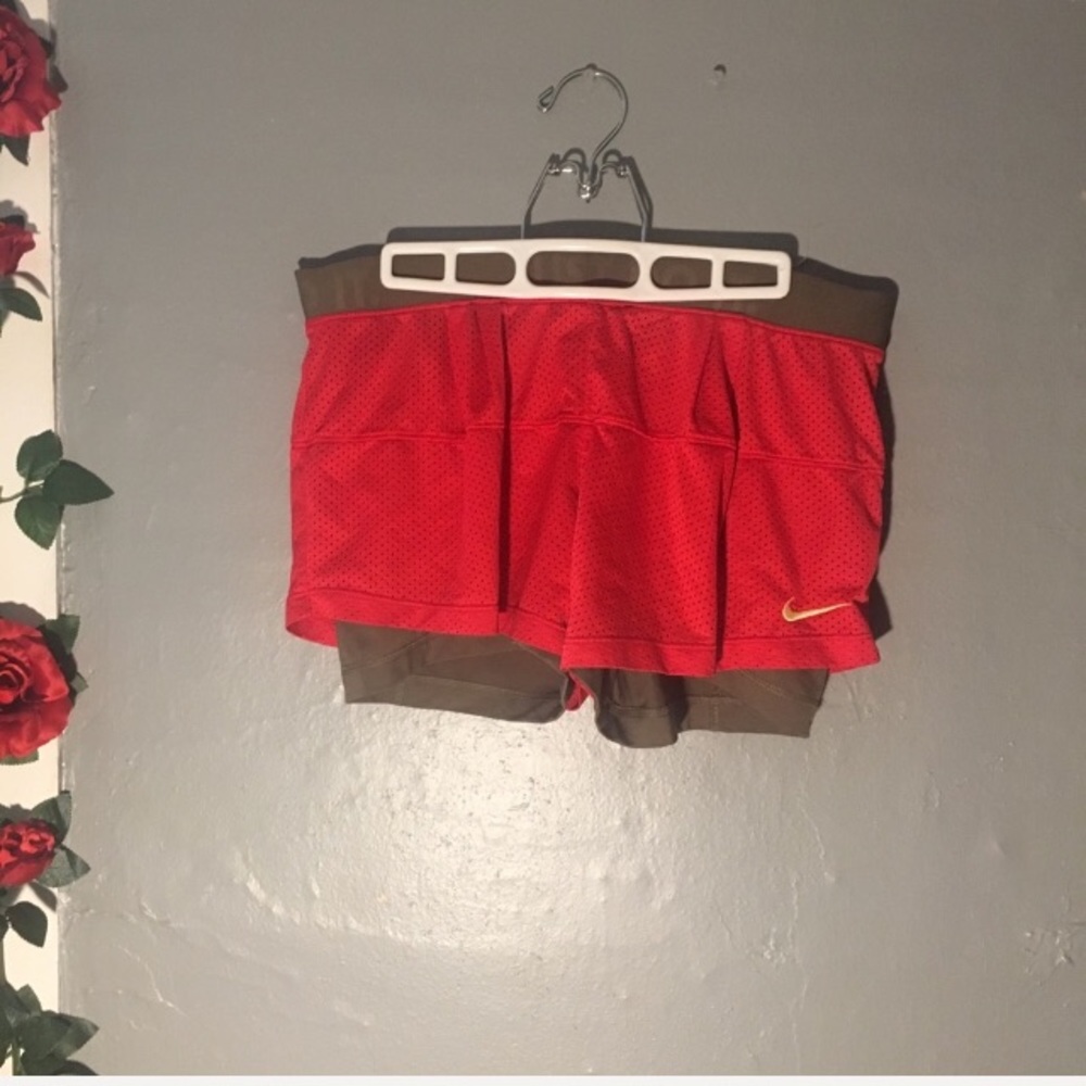 NIKE RUNNING SHORTS
